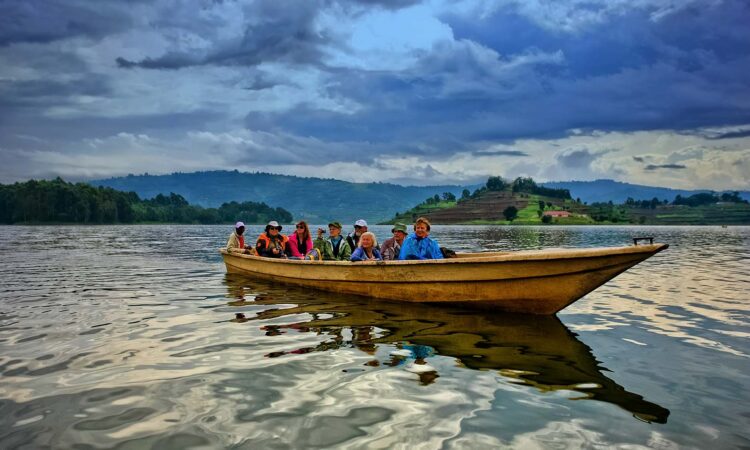 Canoe Tours in Uganda - Paddle Through Lakes, Wetlands & Wildlife Habitats
